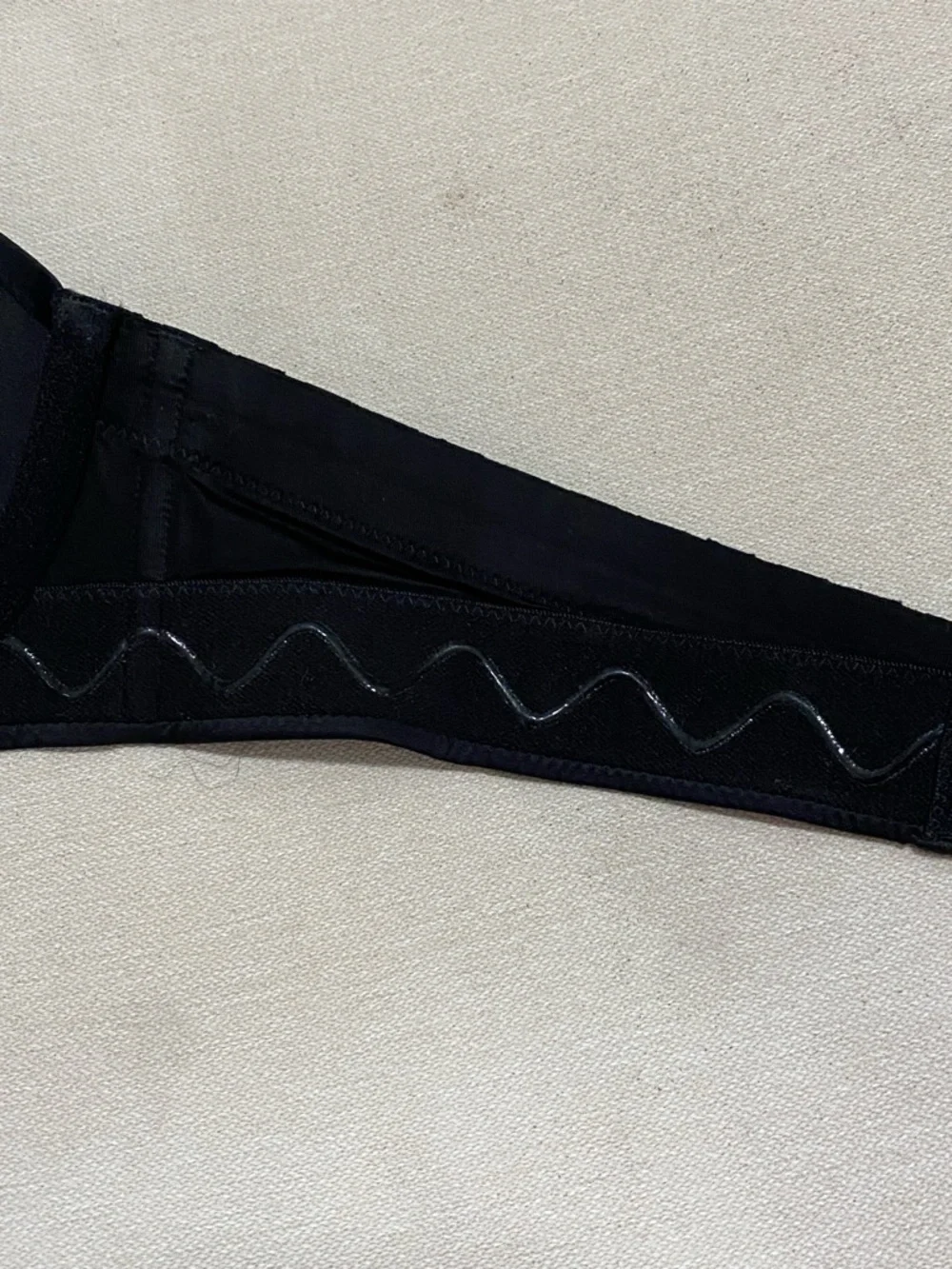 VS Black Very Sexy Multi Way Push-Up Bra - Convertible Strapless with Straps 34C